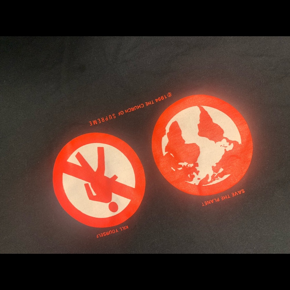 Supreme tee